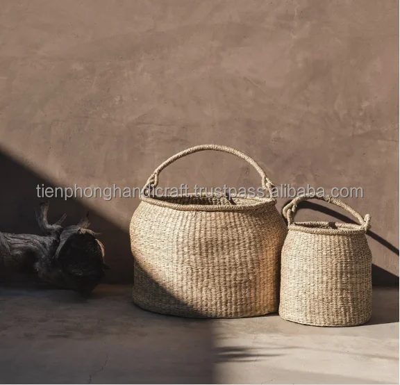 Vietnam wholesale hand woven bolga woven seagrass storage basket with handle new design 2022