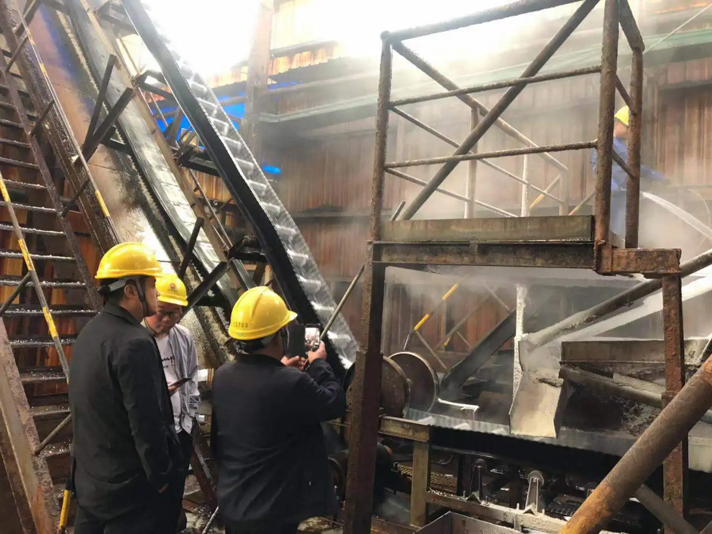 Hot Sale Food Grade purity 99% Magnesium Chloride Anhydrous powder For Water Softener Salt