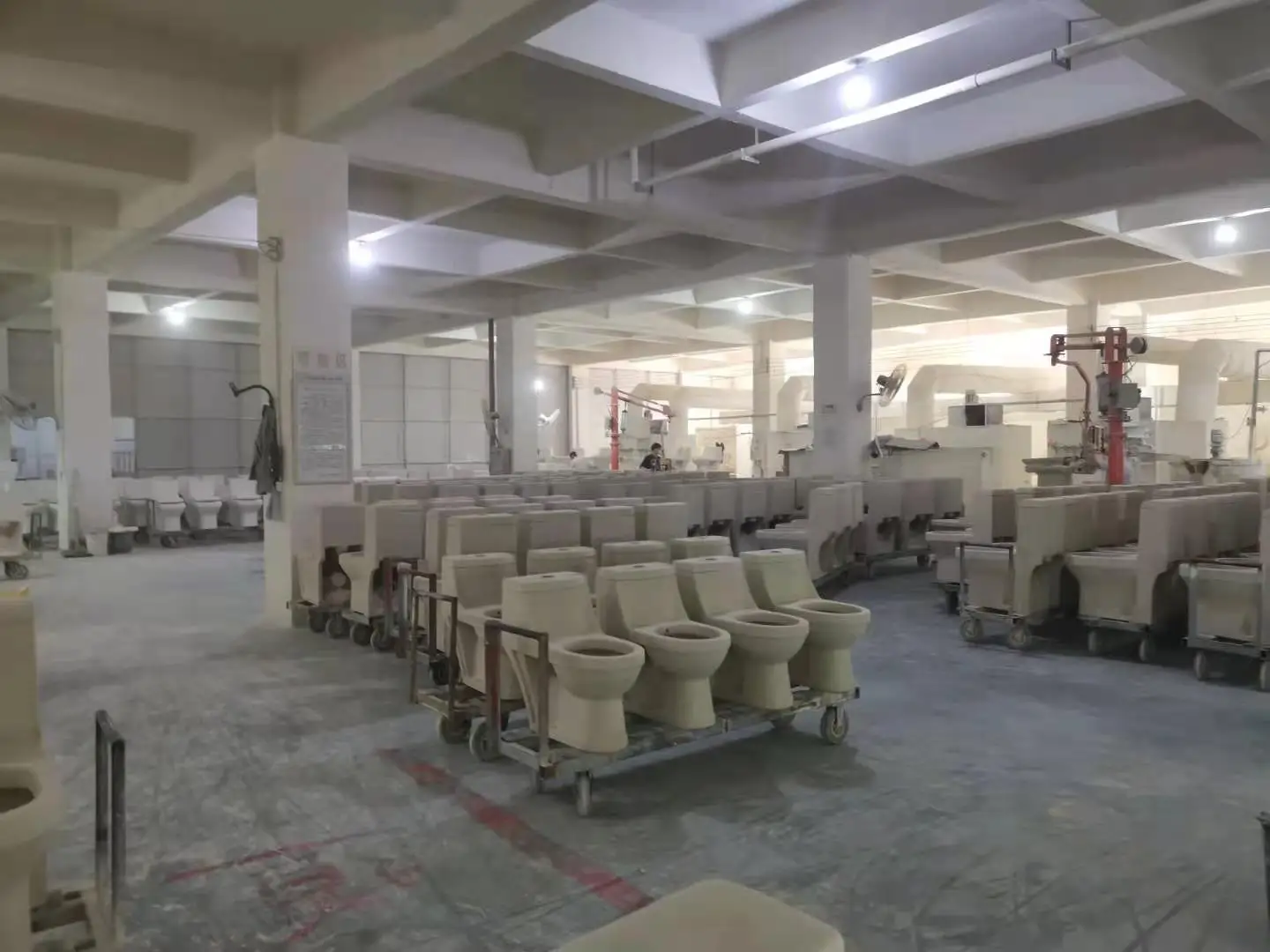 Wholesale Wash Down High Quality Black Wall Mounted Ceramic One Piece Bathroom Wall Hung Wc