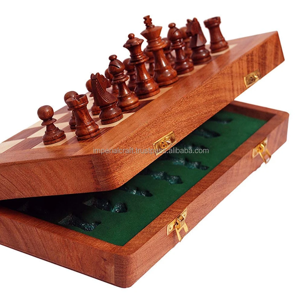 hot selling wooden chess board with  handcrafted chess pieces new design folding  and magnetic  chessboard