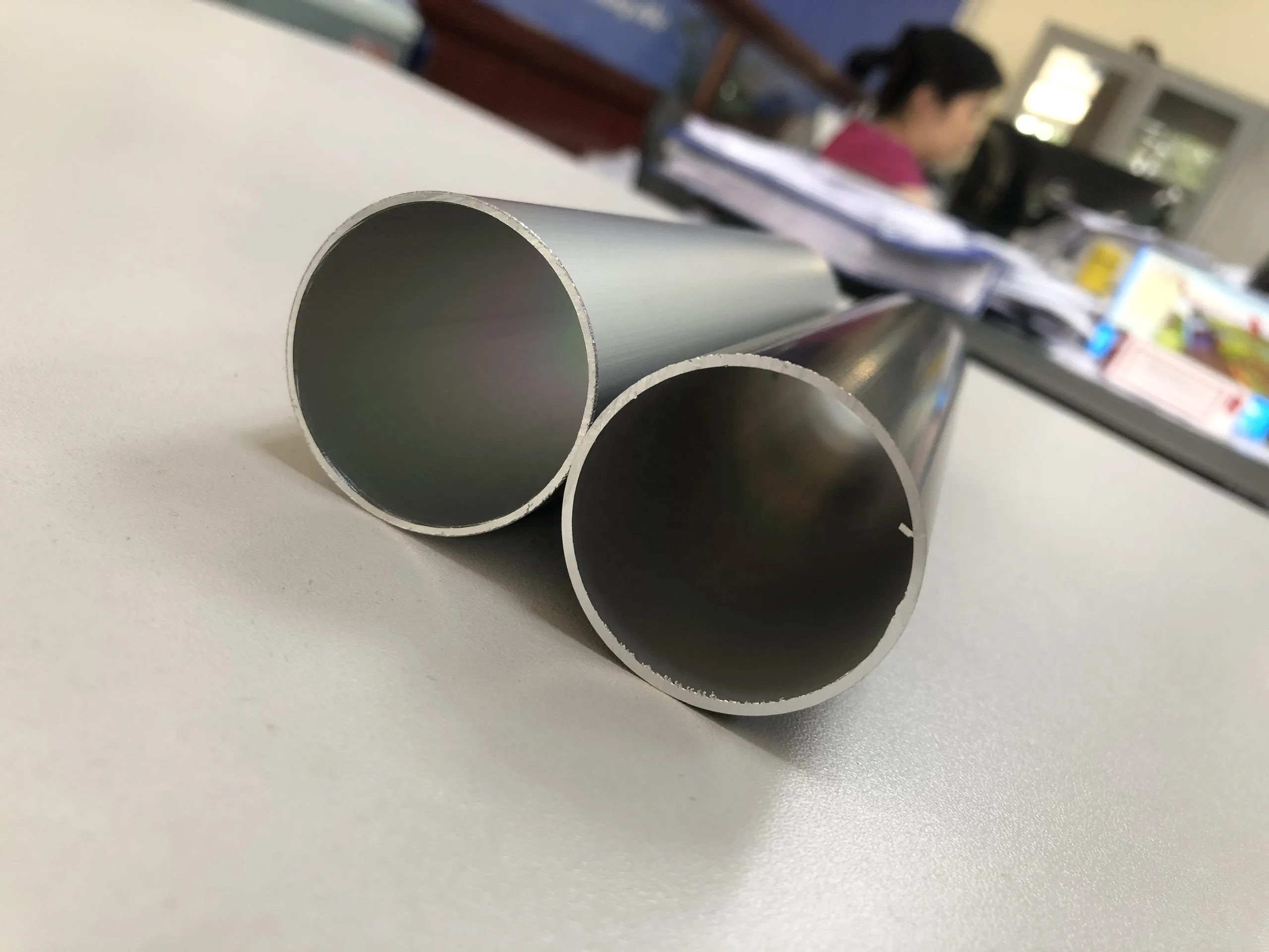 Шалуми лидер продаж круглая трубка 6063 анодированный алюминий экструзия