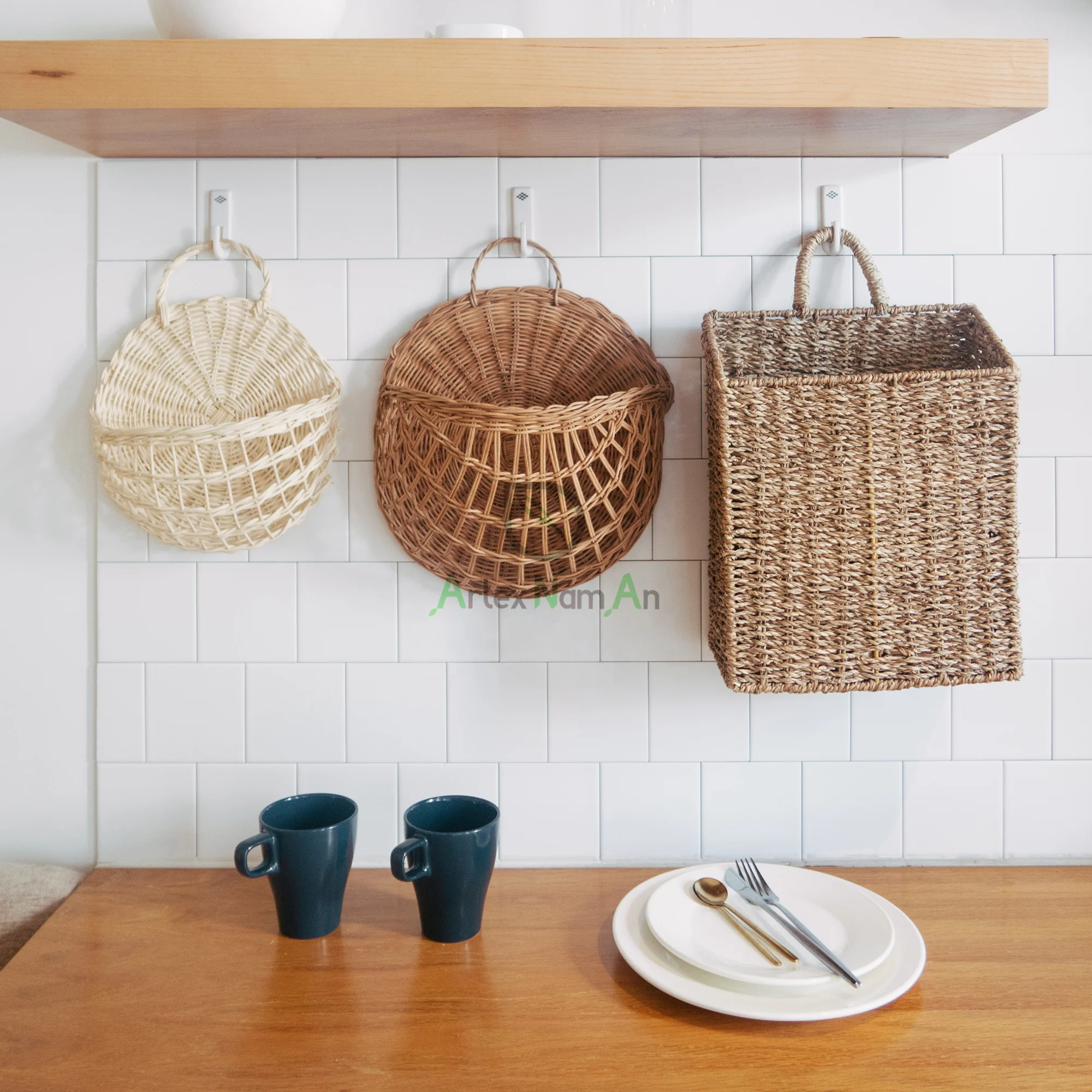 Rattan semi circle hanging basket/kitchen storage wicker hanging fruit basket/wall mounted flower basket decor