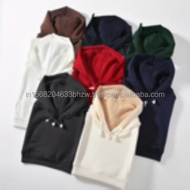 Мужской пуловер с карманом на молнии