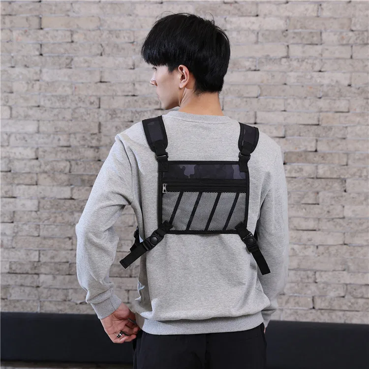 Hot Sale Durable Reflective Chest Bag For Running Essentials Perfectly Fits Mobile Devices With Adjustable Nylon Strap