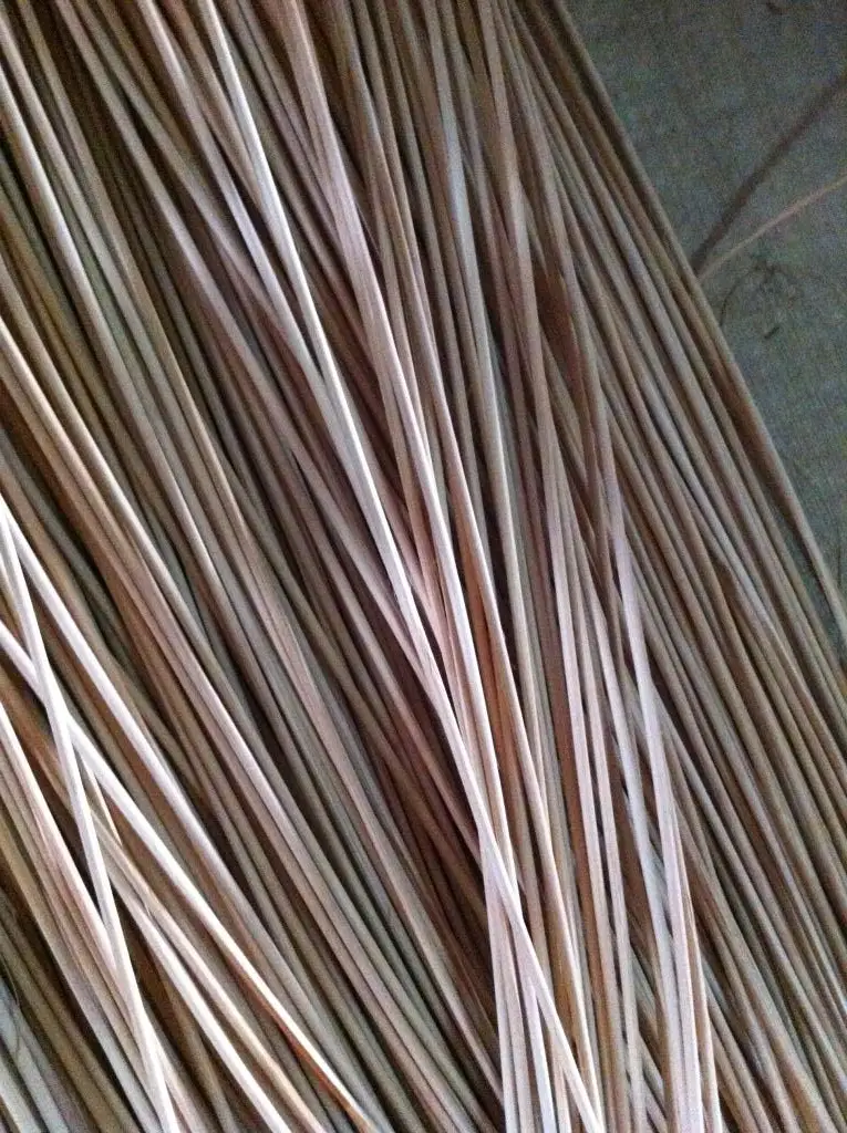 High Quality Natural Rattan Stake Factory Price round Pole made from Vietnamese Bamboo Raw Materials