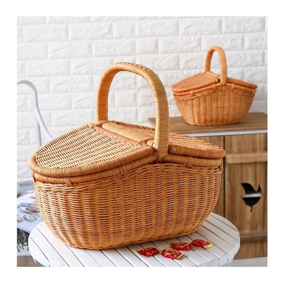 Small Eco-Friendly Wicker Rattan Picnic Basket Bamboo and Plastic Pet Cage with Animal Pattern for Cat Dog Homewares Storage