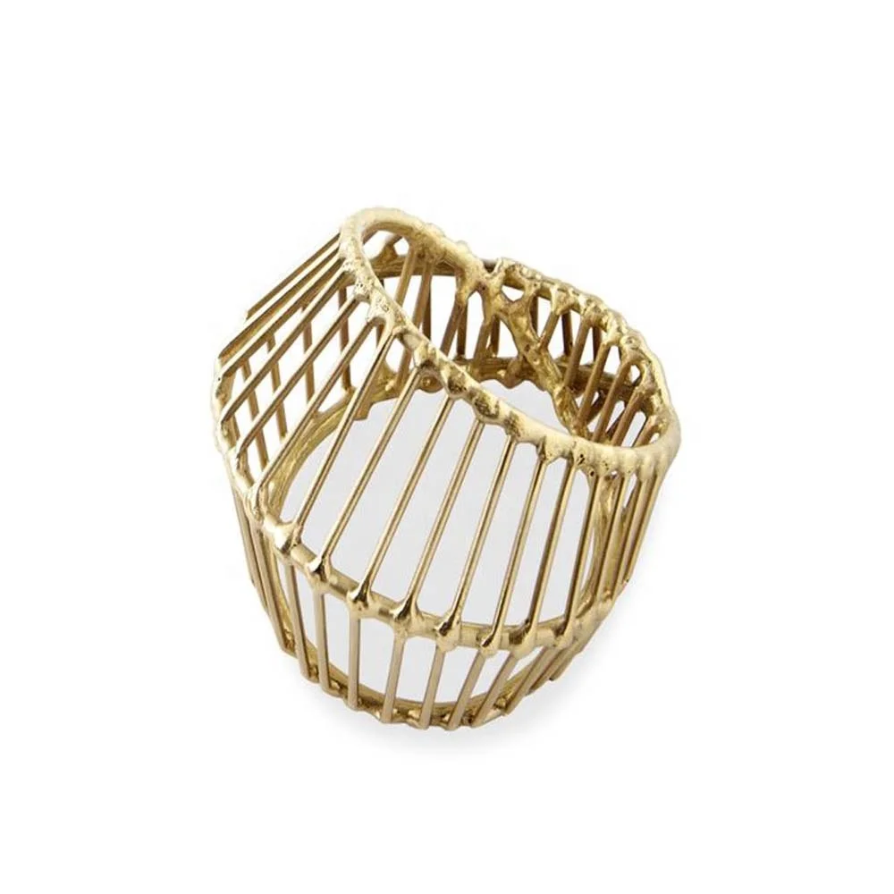 Набор разноцветной посуды на заказ дизайнерский праздничный обеденный стол Королевский образ Рождественская посуда