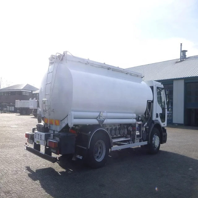 Довольно Подержанный Автоцистерна Renault для транспортировки топливных/масляных и газовых автоцистерн на продажу