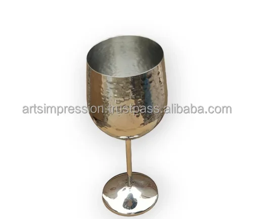 Shiny gold beautiful wine Goblet unique size stylish wine glass embossed working with fine quality water drinking beer use items
