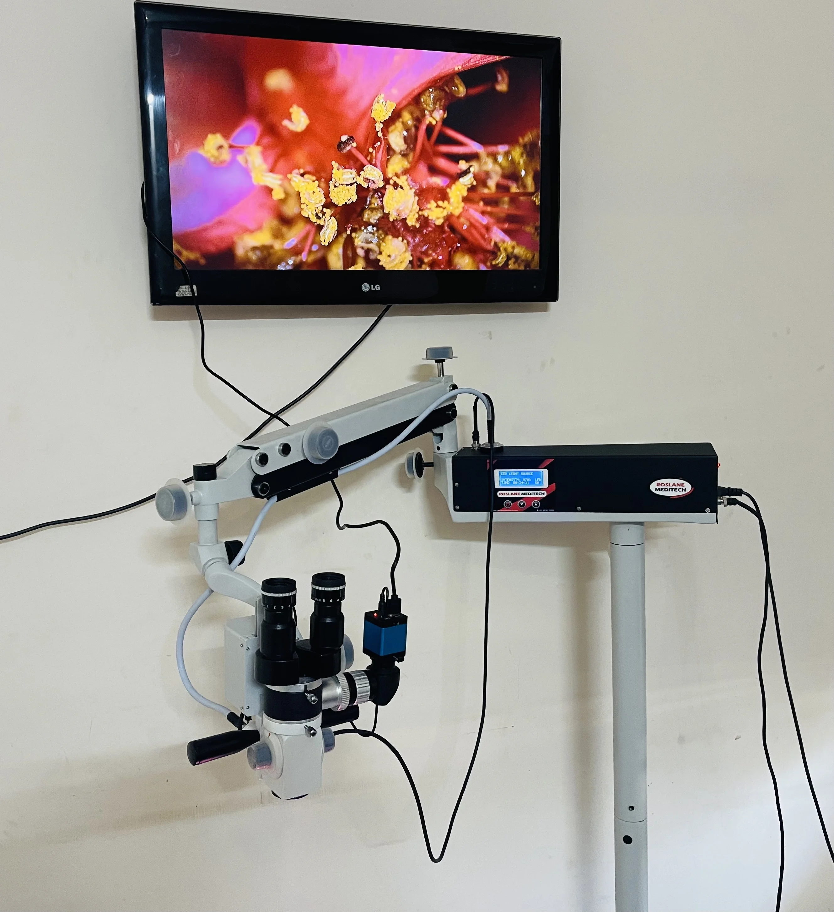 Roslane Model ROM-6 ENT Microscope for Ear, Nose and Throat (ENT) specialists with beam splitter digital camera mobile adapter