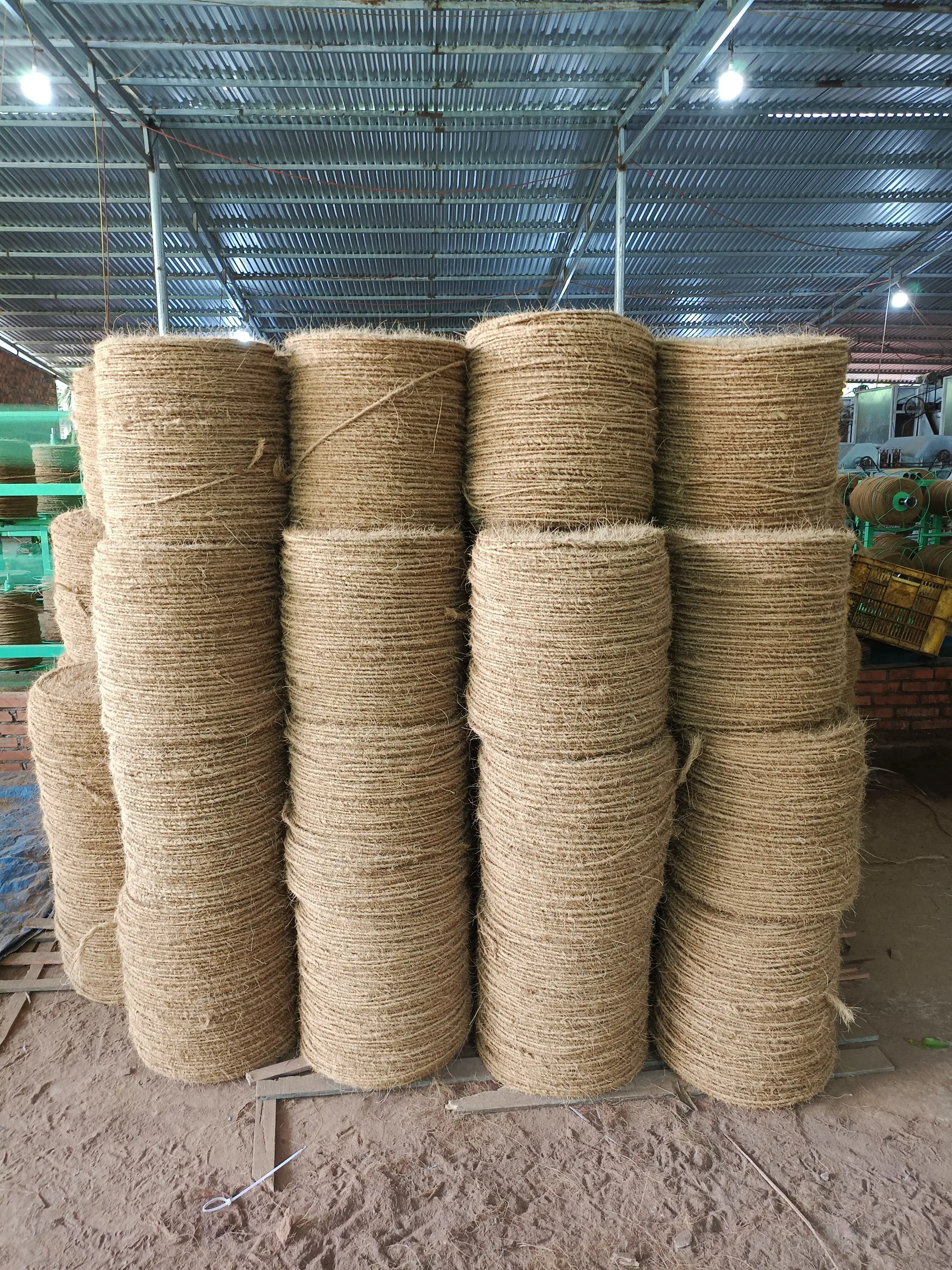 Hot Sales 2024 ECO Friendly export Coconut Coco coir rope 100% natural with customized thickness from Vietnam factory