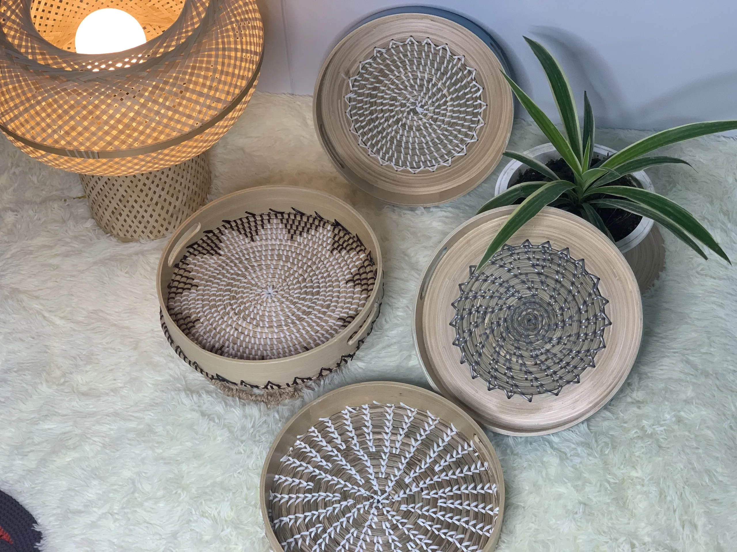 Bamboo Serving Tray Round Shape Price Competitive Export Handmade Type Decorative Use Lacquer Serving Tray Made In Vietnam