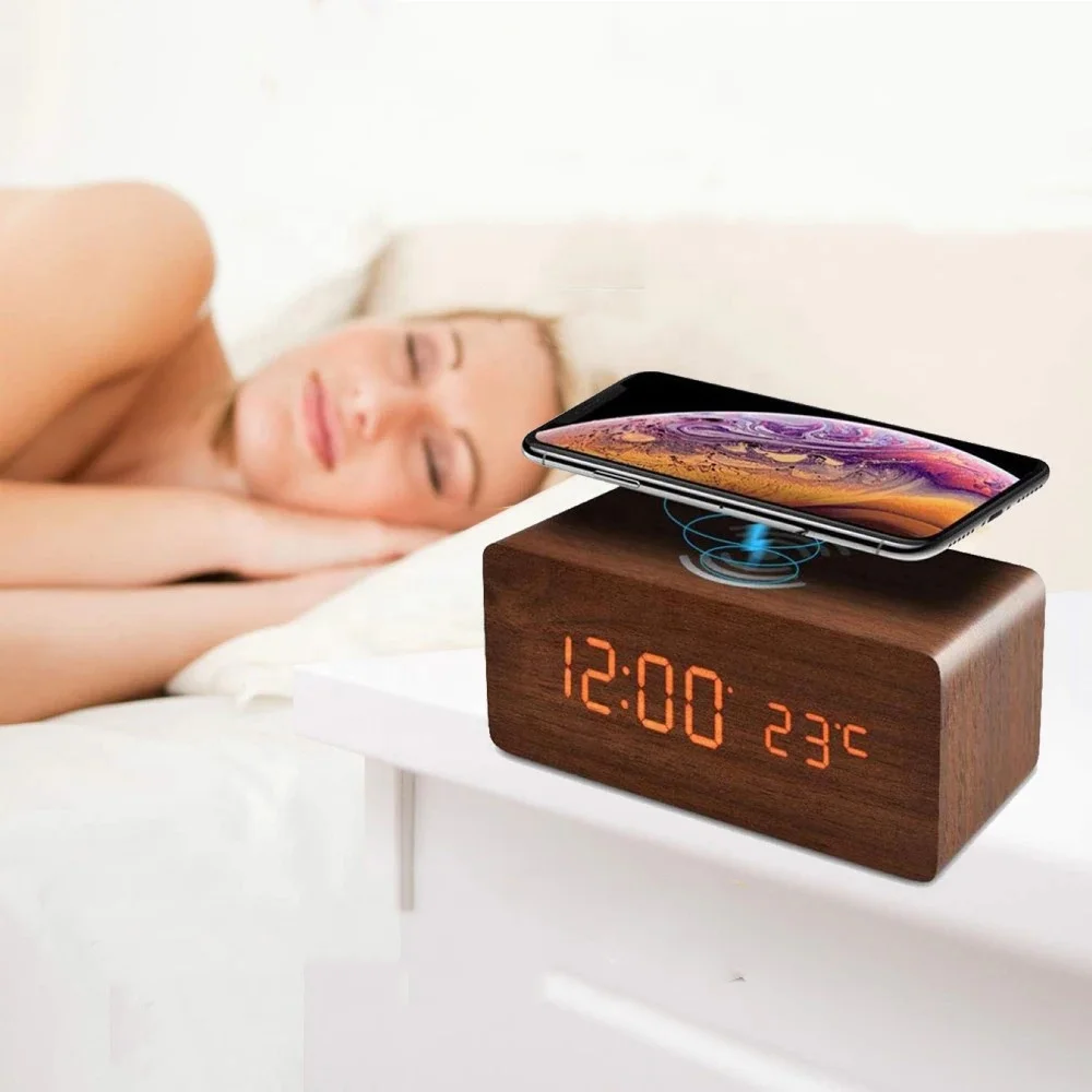 Eco-friendly Wooden Grain Portable 10w Qi Fast Charging Phone Charger Led Digital Alarm Clock