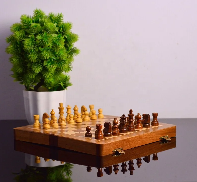Luxury Foldable Chess Set Box Big Wooden Pegged Magnetic Indoor/Outdoor Board Game with Metal and Felt Pieces for Children