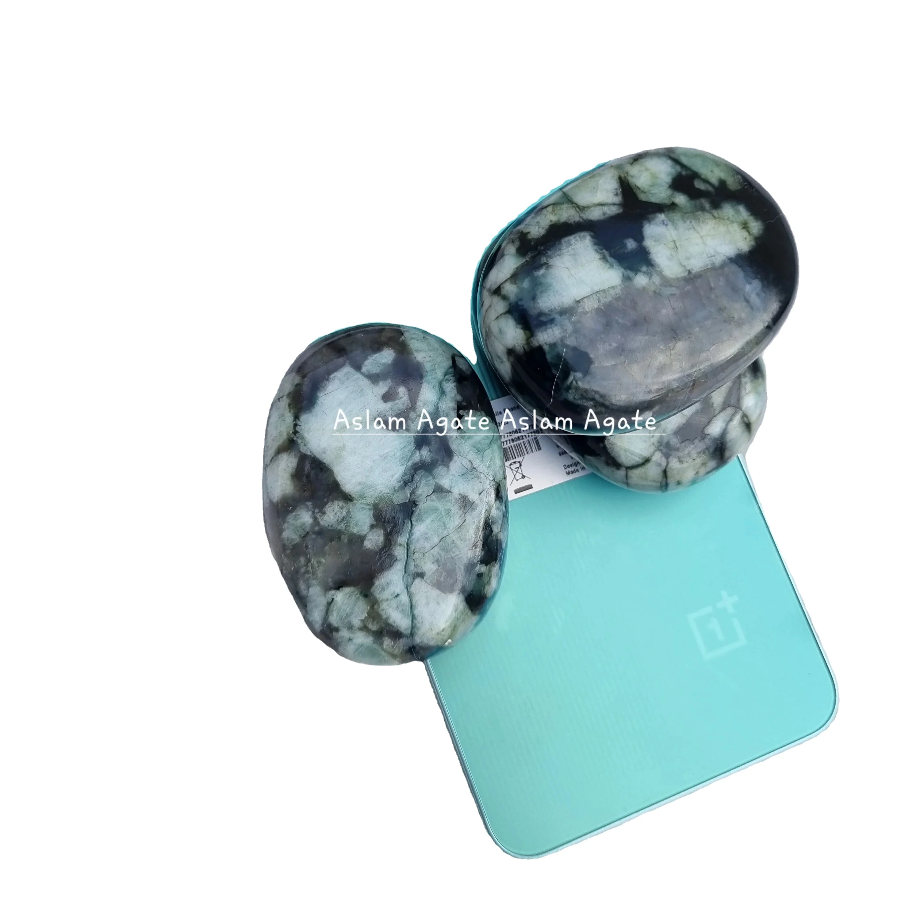 HOT SALE HIGH QUALITY NATURAL EMERALD PALMSTONES HEALING PALMSTONE FOR MEDITATION AND DECORATION