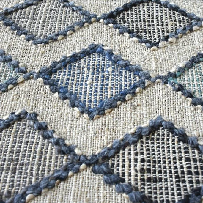 Hot Selling Hand Woven Exclusive Diamond  design Jute Kilim Area rugs luxury living room hotel and home carpet mat sofa rug