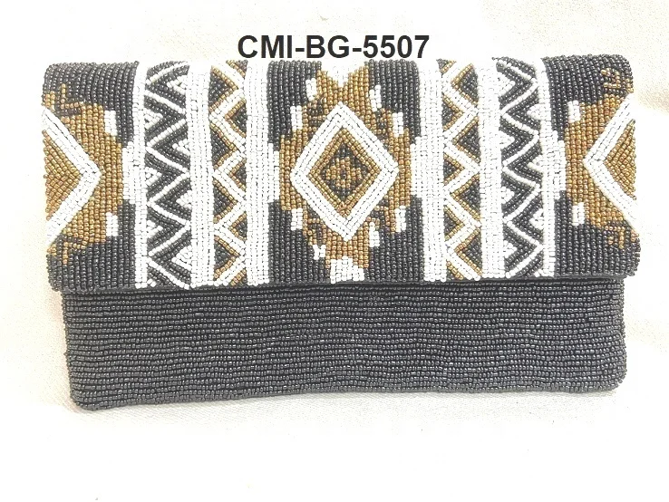  Женский вечерний клатч ручной работы с вышивкой из бисера