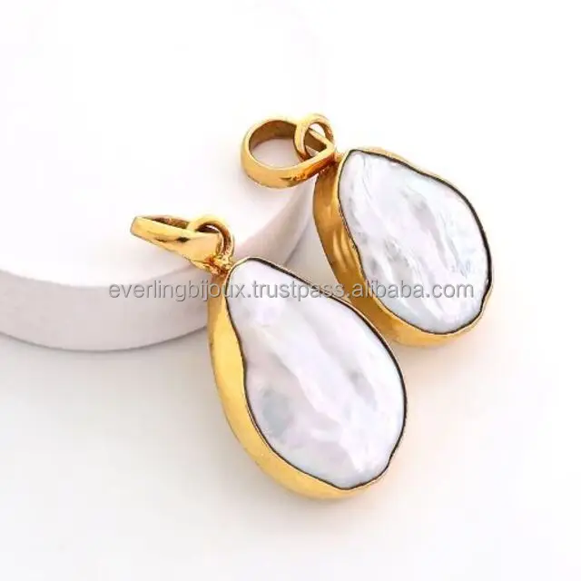 18kt Gold Plated Free Form Pendant Necklace Minimalist Brass Jewelry with Natural Freshwater Pearl Perfect Party Gift