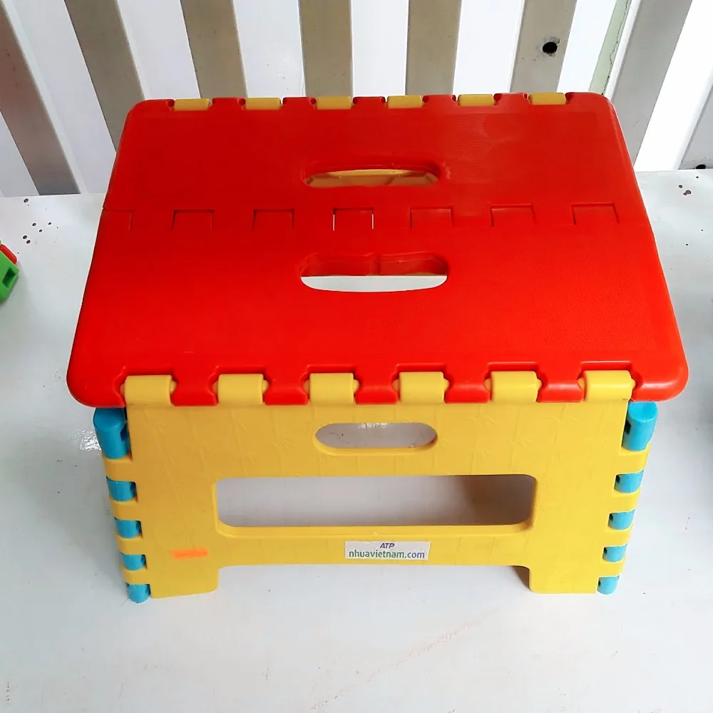Wholesale Foldable stool - Colorful Folding Stool for Kids Design Plastic Foot Stool 13 inch