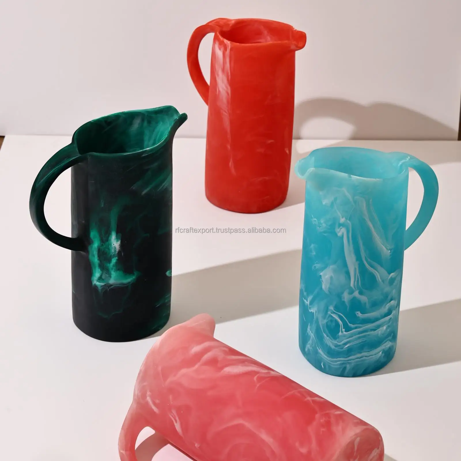 Wholesale Classic Style Eco-friendly multi Resin Handcrafted Jug Modern Pattern Christmas Tankard for Christmas gifts