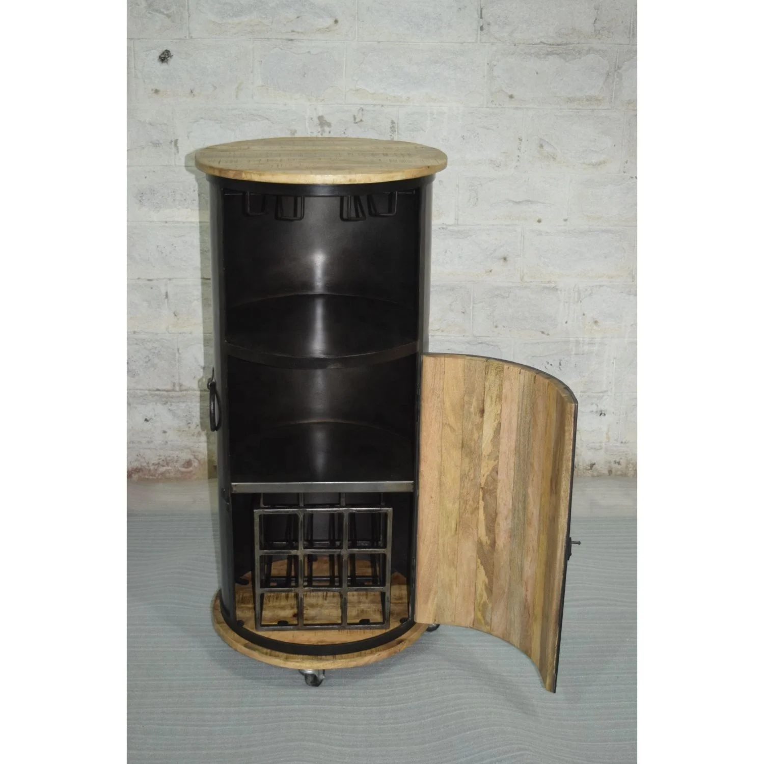 Latest Hot Selling Drum Shape Industrial Wooden Metal Wine Bar Cabinet