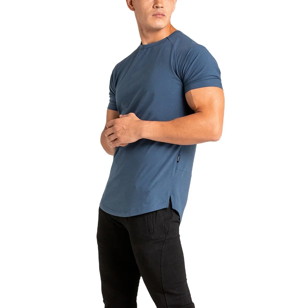 
 Услуги по обработке одежды для мужчин, футболки  