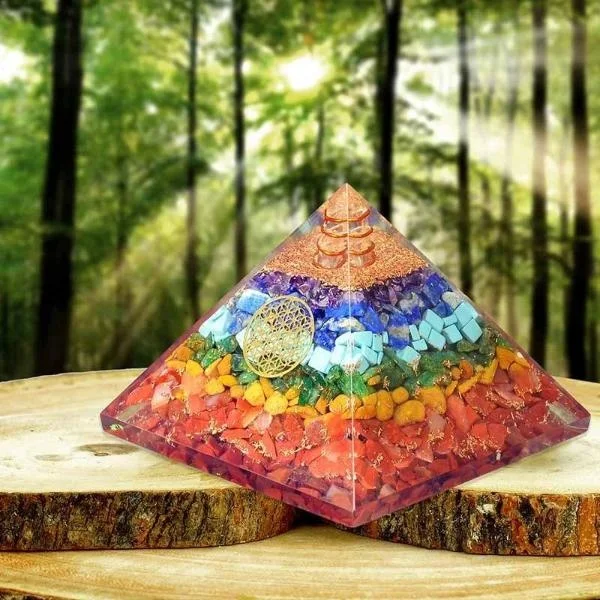 High Quality Seven Chakra Orgonite Pyramid Natural Quartz Gemstone Wholesale Crystal AGATE Pyramid