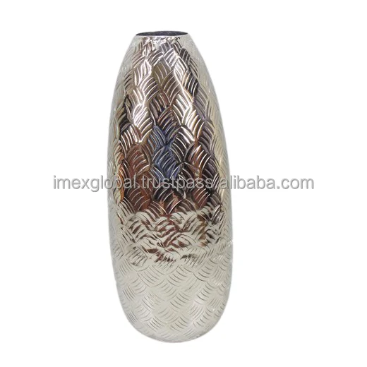 Hammered Casted Tall Metal Martini Vase Decorative Large Hammered Leak Proof Metal Vase In Best Quality And In Cheap Prices