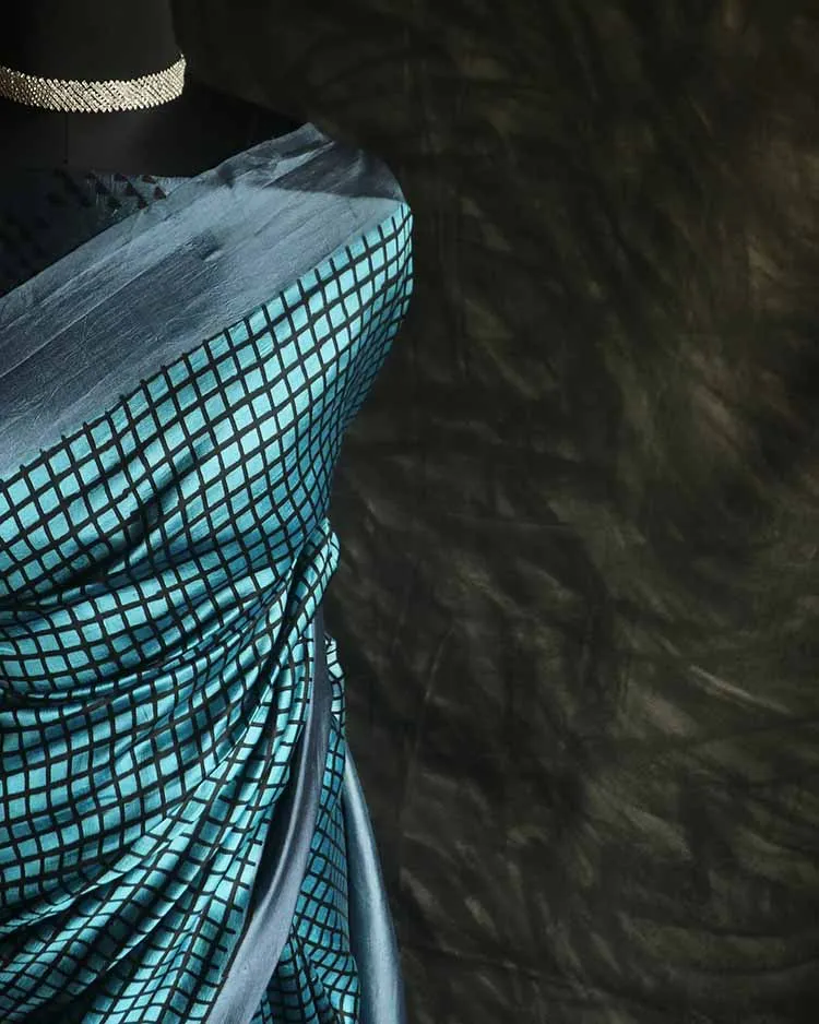 custom made printed cotton and silk sarees ideal for resale by fashion designers and saree stores available in a large range