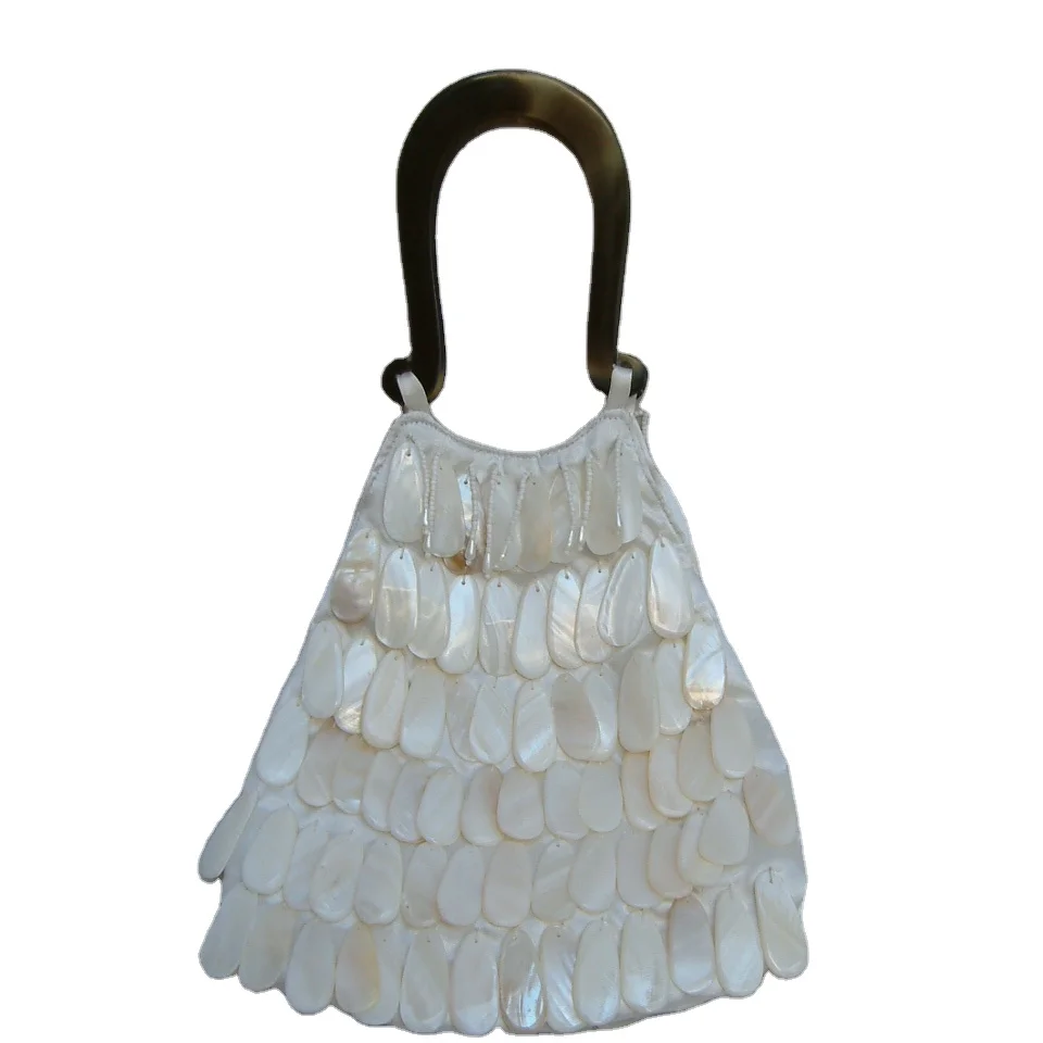 
Shell handbag with many designs 