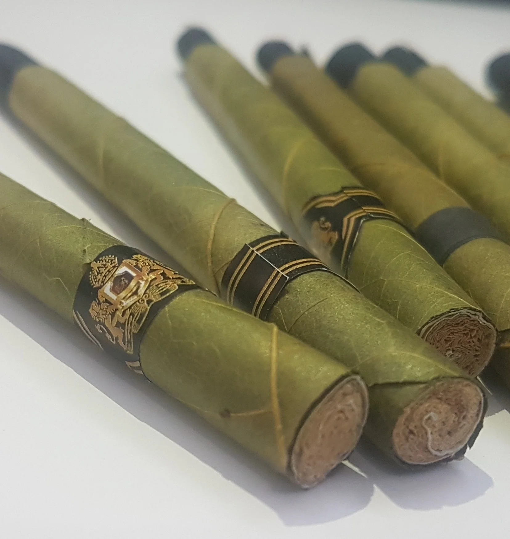 Собственный рулон кордии в вашем бренде, оптовые продажи, лучшие цены на предварительно рулоны кордиевых листьев, идеальные листья