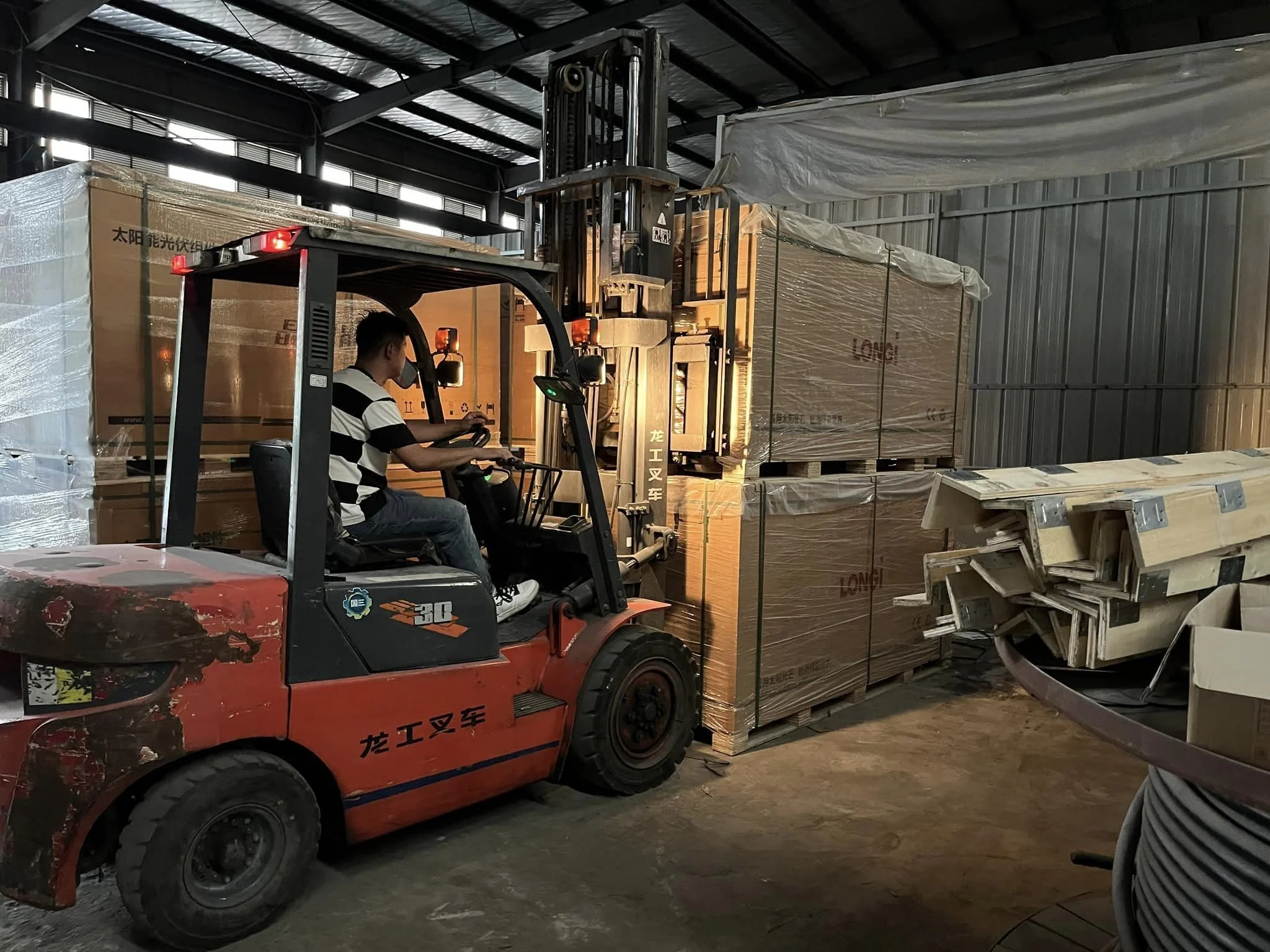 LONGi Himo 6 Pv Solar Power Modules 560w 565w 570w 575w 585w Longi Panel Solar Longi High Efficiency Hi-Mo 6 Solar Panels 580w