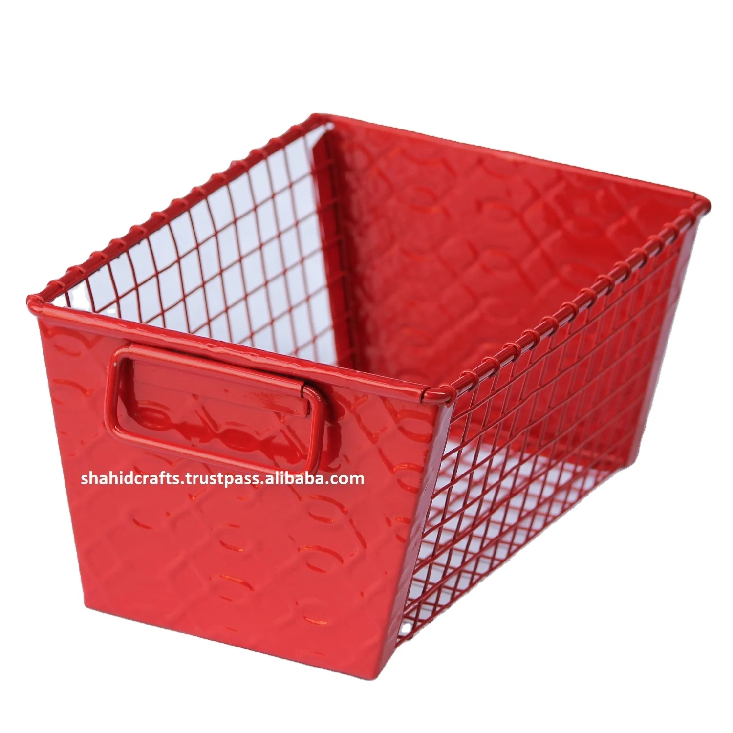 Top Selling New Latest Design Decorative Fruit Storage Basket Metal Basket Set of 2 Manufacturer And Exporter From India.
