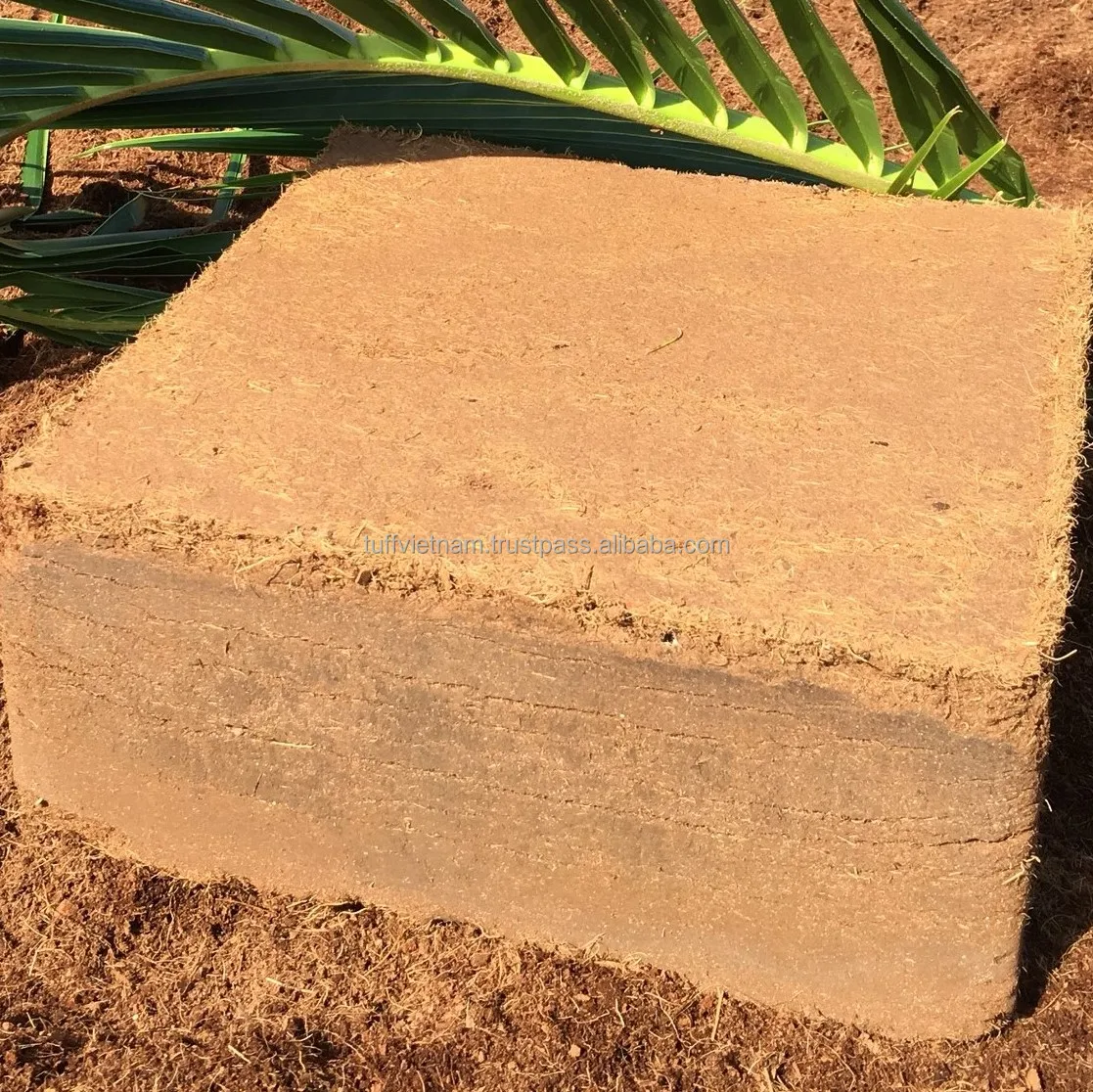 Hot sale Block cocopeat substrates Cocopeat 5Kg Bales Hight Quality Hot Sales Organic Brand  Manufacturer Tuff Viet Nam  Low EC