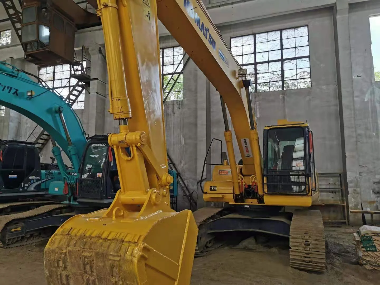 used komatsu pc200lc-7 excavator pc200lc crawler digging equipment pc200lc-6 & pc200lc-8 eksavator 20 t