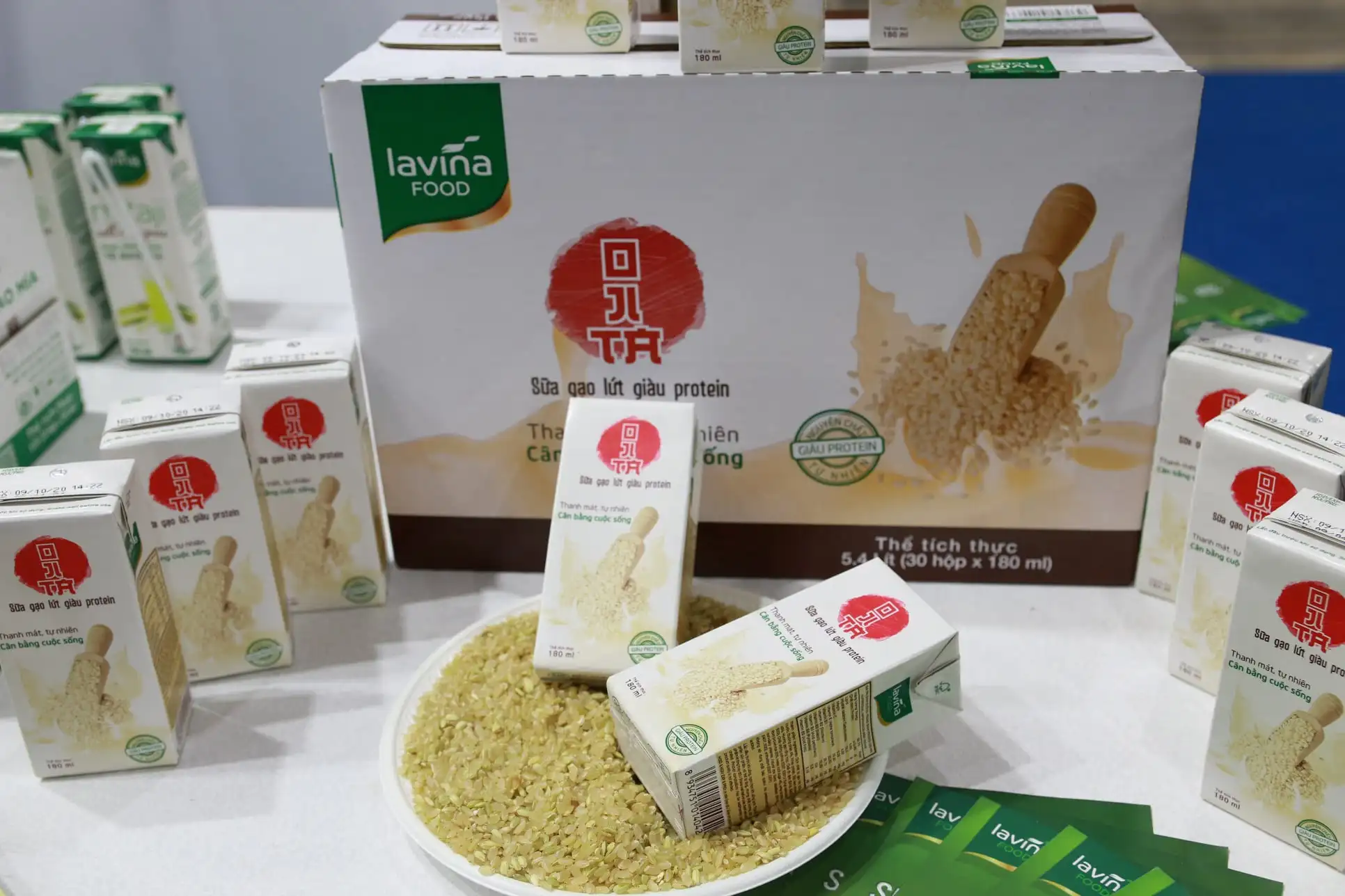 Premium Ingredient Brown rice milk 180ml Wholesale Healthy drink from Vietnamese Beverage with The health benefits Original