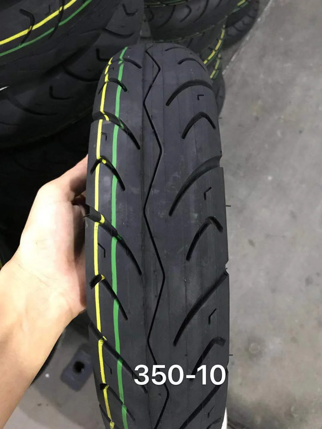 Прямая продажа с завода Циндао недорогая мотоциклетная шина