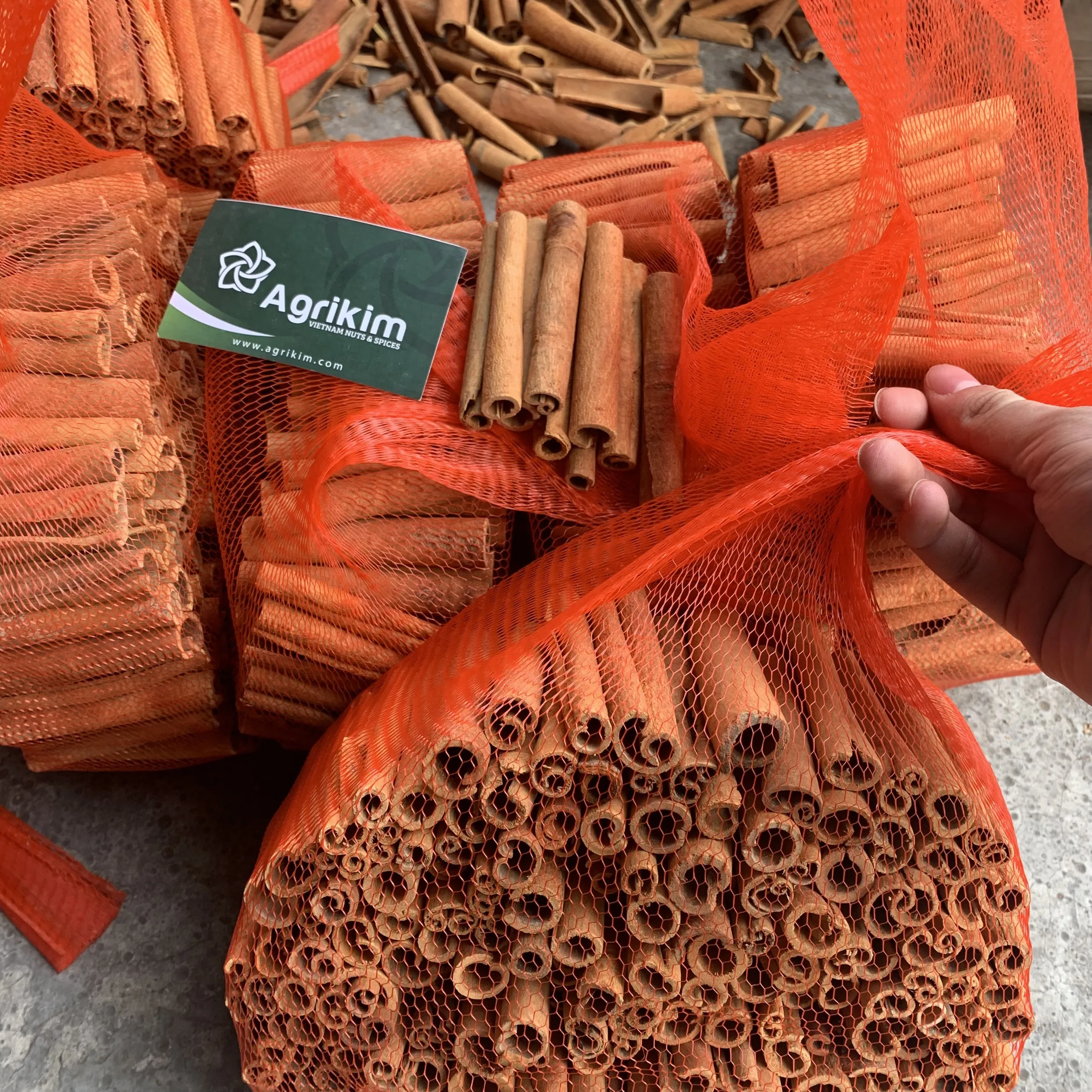 Wholesale Price Cinnamon Sticks Superior Quality new harvest Rich In Flavour Bulk Packaging Free Sample +84 326055616