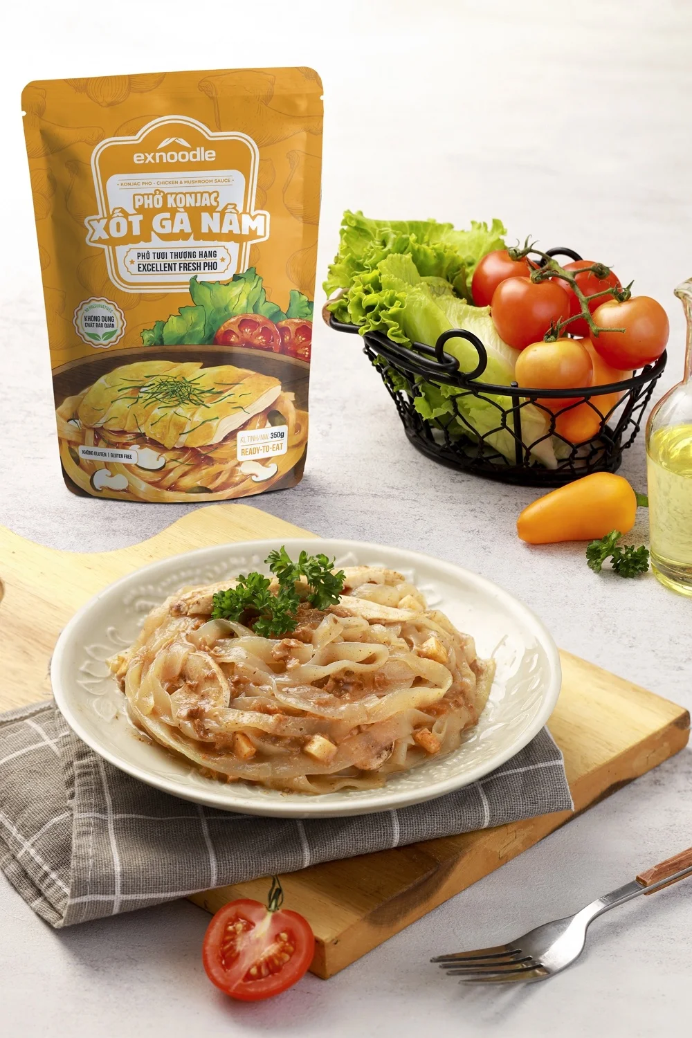 High Quality Konjac Noodles with Chicken & Mushroom Sauce Easy to Use Instant Food Best Price Pouch Bag Packaging