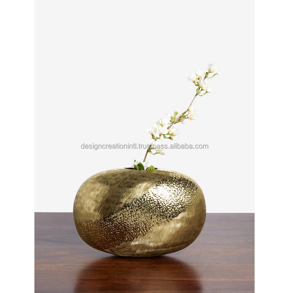 Modern Gold Plated Texture Metal Vase for Home Decoration Home Decor Flower Vase for Home Interior Decoration