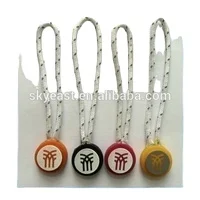 New Design Eco-friendly Silicone Rubber with Cord and Metal Zip Puller