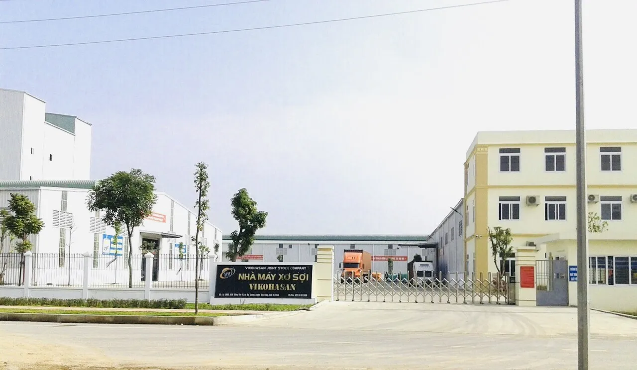 Largest Vietnam manufacturer of Recycled Polyester Staple Fiber by 100% bottle flake cheapest price for cushion filling material