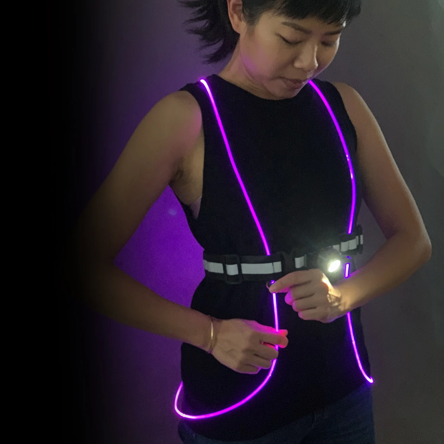 Новый высоковидимый светоотражающий светодиодный жилет перезаряжаемый с передним фонарем 200 люмен