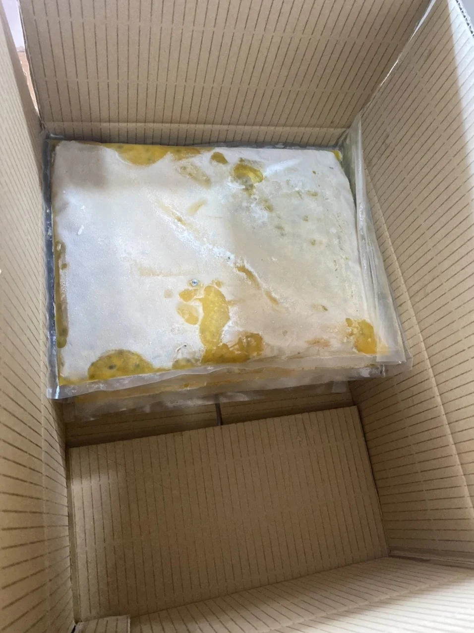 Strong Sour sweet FROZEN passion fruit juice from Vietnam 