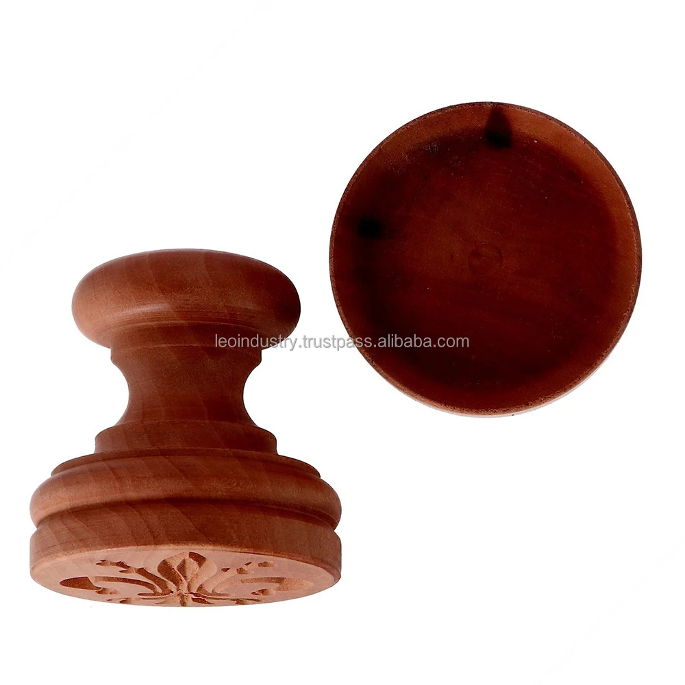 
Lily-shaped Stamp for Making Ligurian Corzetti Pasta 