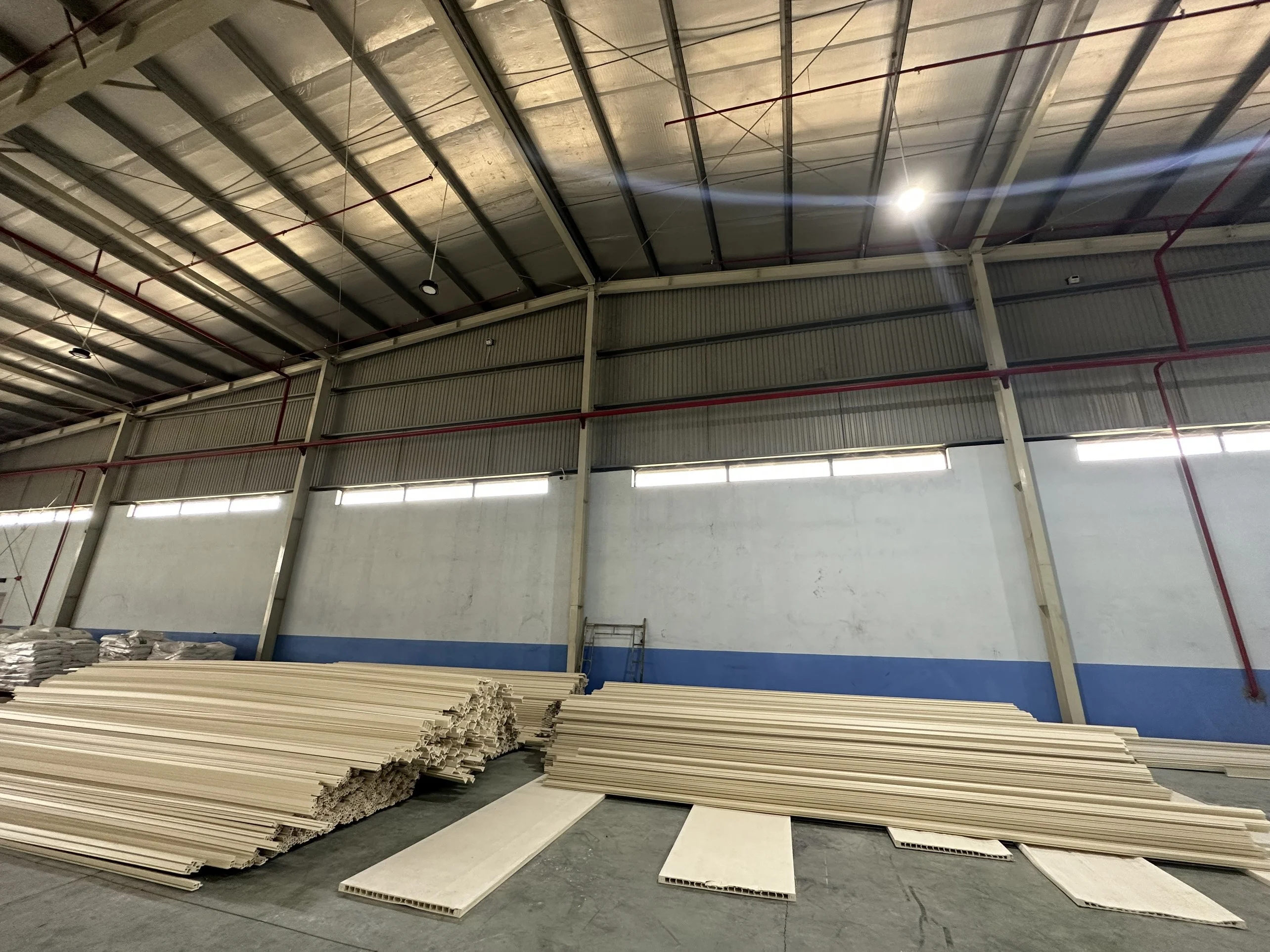 Modern 22*30 Type 3m Dewoo Waterproof Door WPC Profile High Quality Customized Packaging Interior Bedroom Villa Glass Made