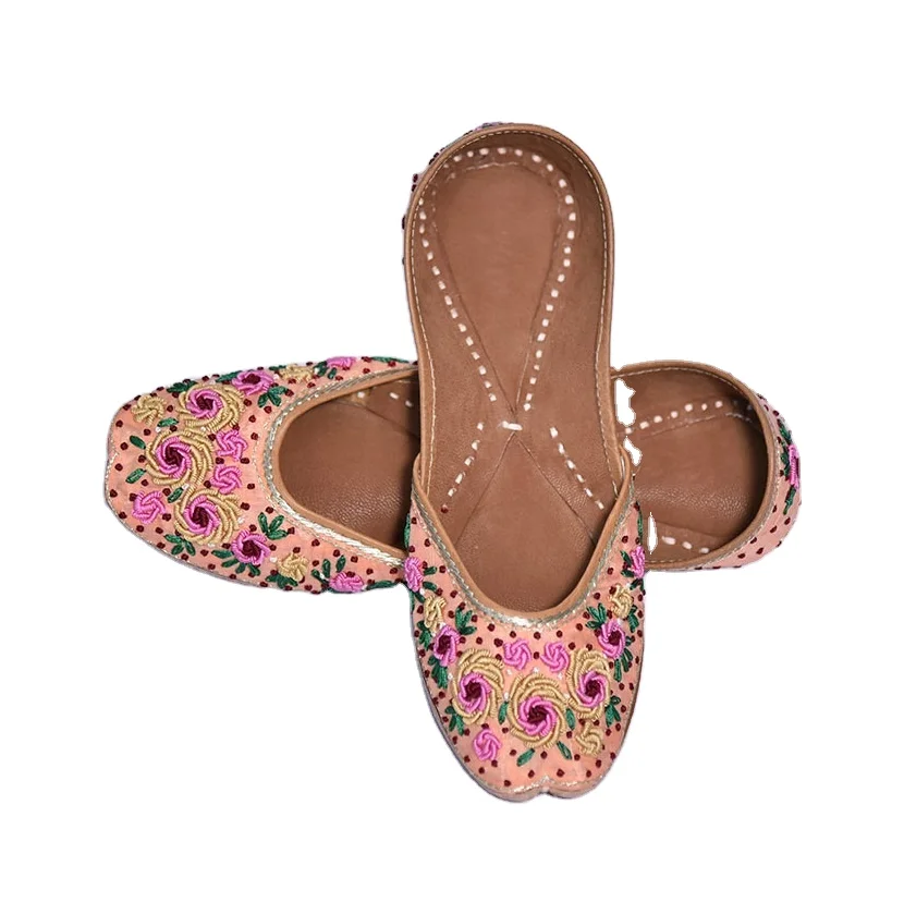 kussa shoes made in Pakistan Shoes Khussa Juti Jutti Mojari Punjabi Indian Women embroidery ladies juti