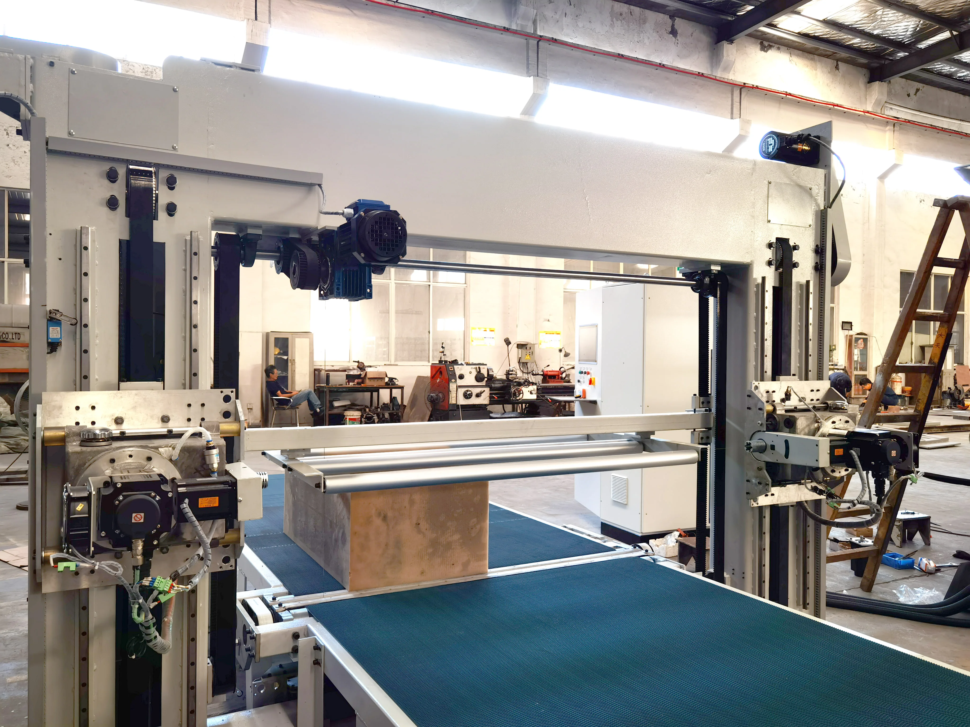 D&T Super September Offer CNC Oscillating Dual-Blade Cutting Machine for Soft Flexible Sponge Shape Cutting ODM acceptable