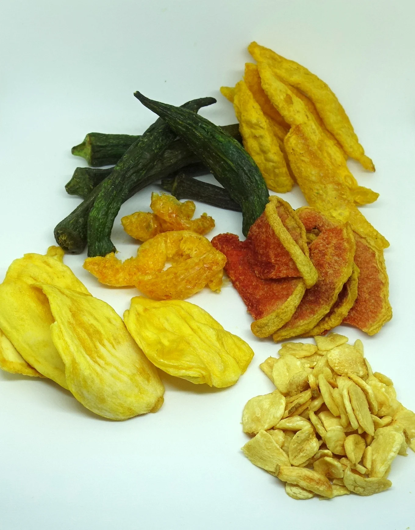 (Dried) Crispy Mango Chip - Product of Thailand [ 35 Gram/Pack] (100% Made of real Fruit) - Premium Product of Thailand