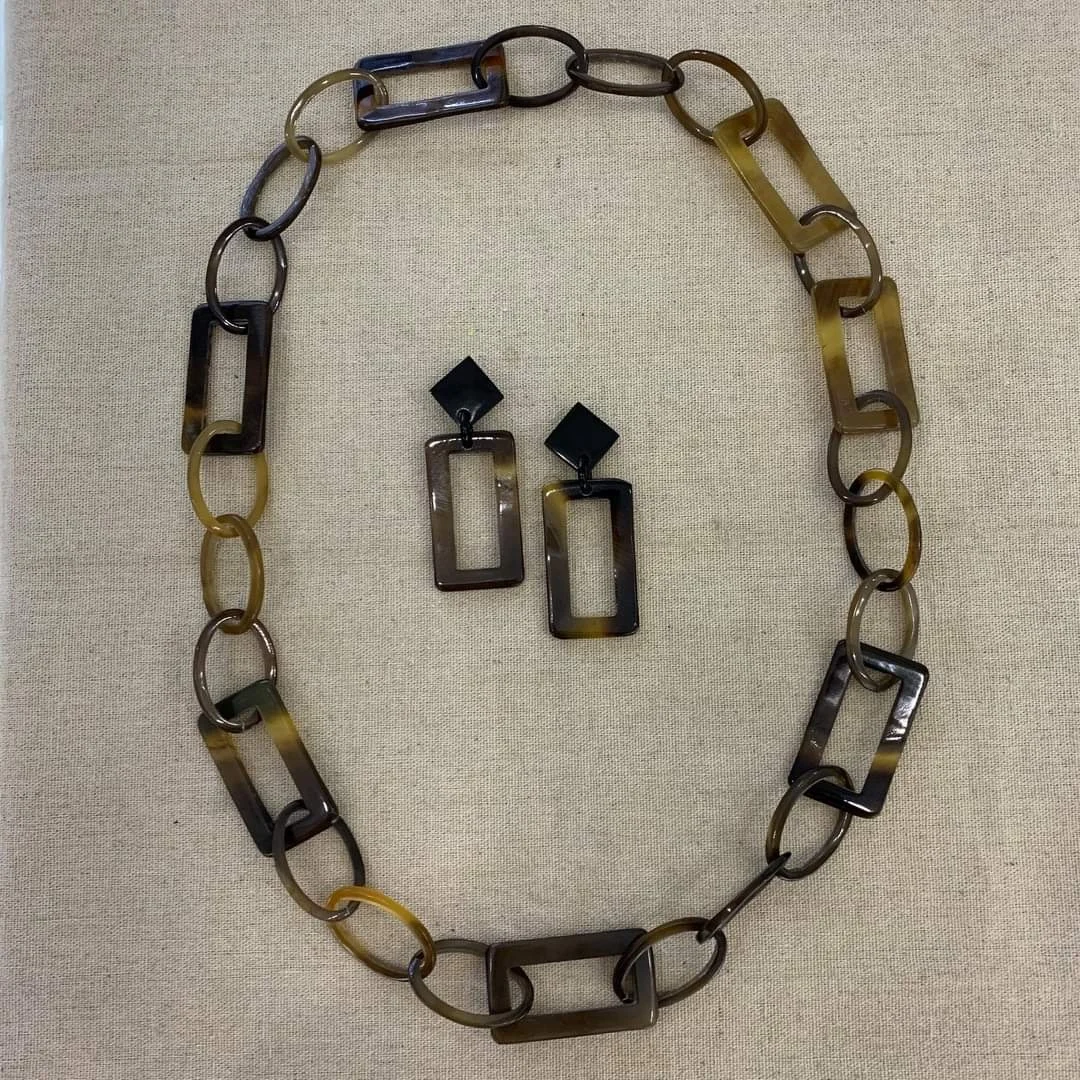 BEST QUALITY OF OX HORN NECKLACE BULL HORN NECKLACE AND agate WITH EAR RINGS LUXURY AFRICAN HORN NECKLACE  AND RINGS IN NOORBABA